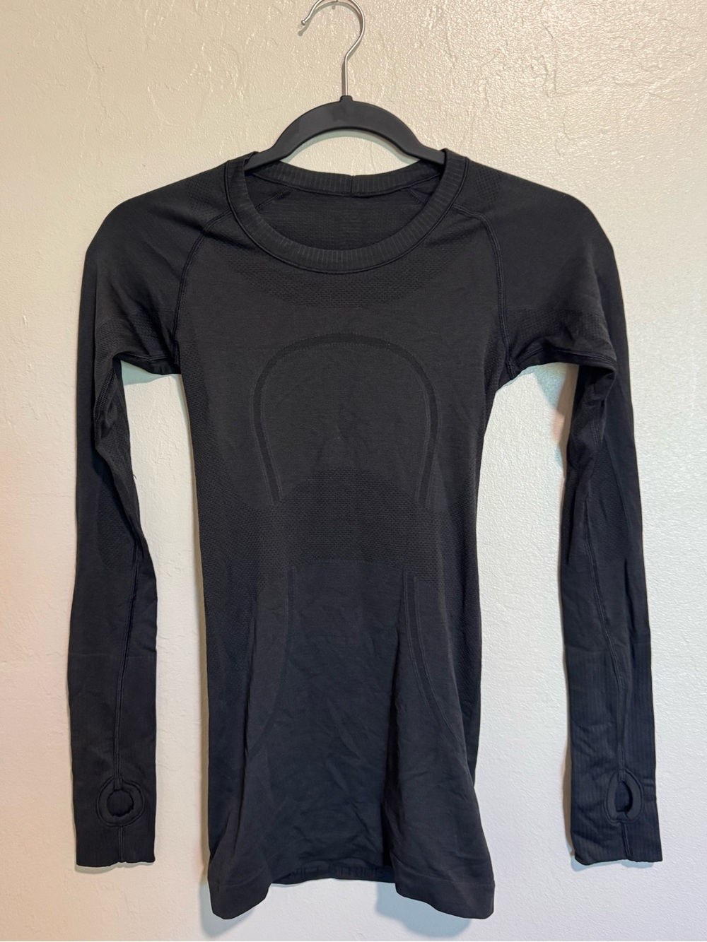 Lululemon Swiftly Tech Long Sleeve Shirt Black Size 2